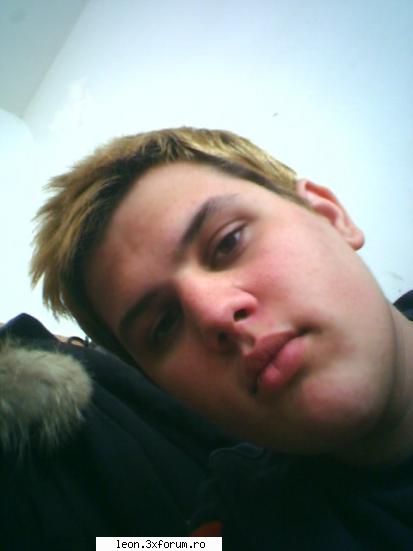 useri numesc vio fara ... ani ....(nu) imi place scoala din pacate sunt clasa a10a benjamin franklin