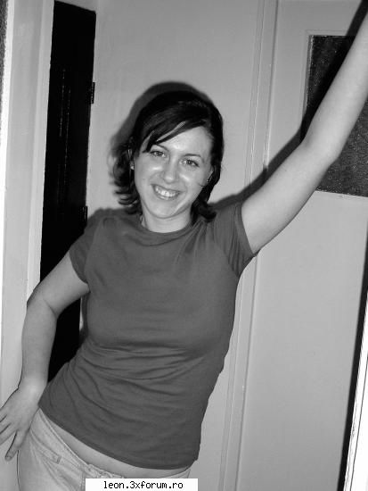 sal sunt voi puteti sa-mi spuneti tanti dc aveti mai putin de 20 sau alex pt :finger:(o gluma cam